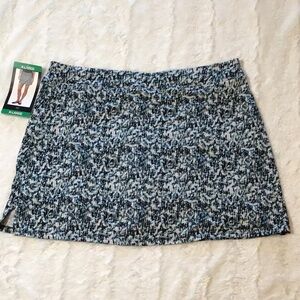 Tranquility by Colorado Clothing Blue-Green, Black & White Dandelion Skort